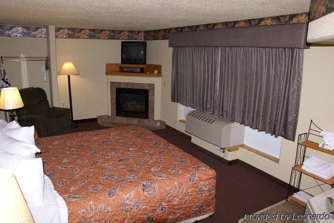 Fossil Creek Hotel & Suites Russell Habitación foto